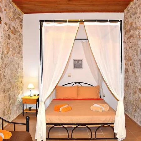 Affittacamere Minares Traditional 3*