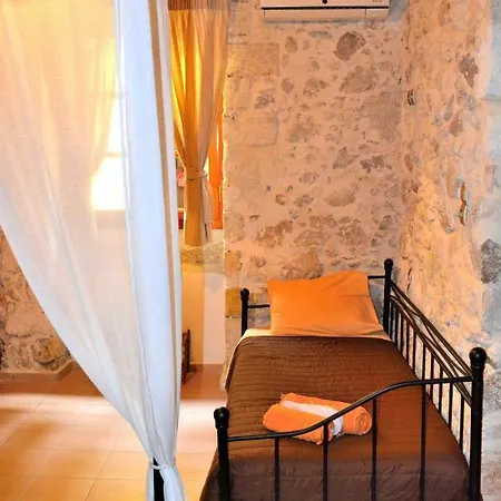 Minares Traditional Houses 3* Rethymno (Crete)